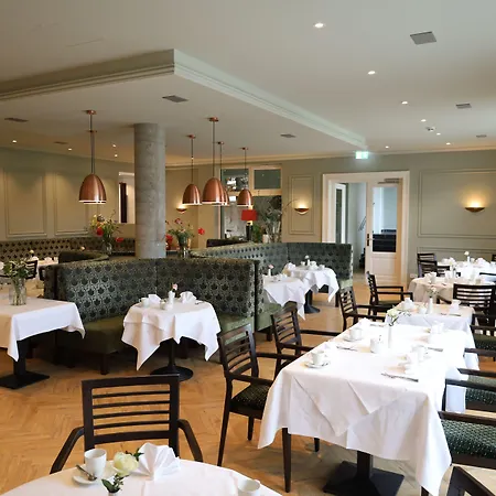 Sanct Peter Hotel 4*